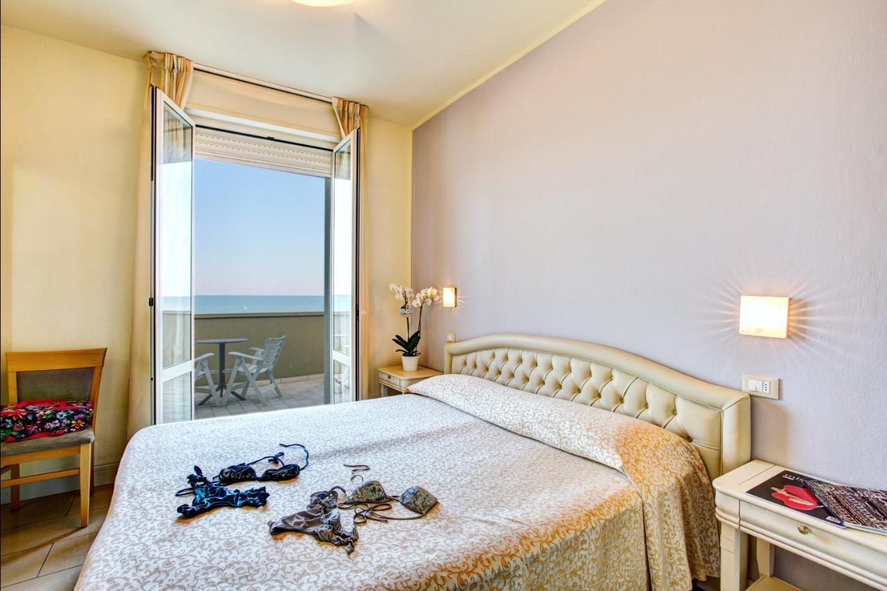 Brasil Seaview Hotel Milano Marittima Exterior photo